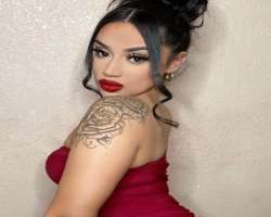 The star is a tattoo lover and has engraved one on her shoulder.